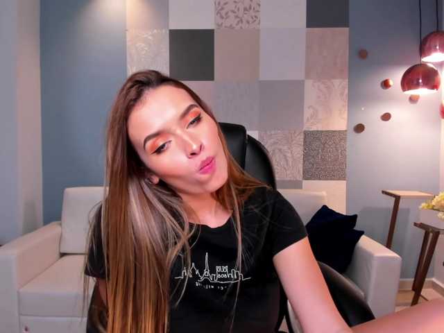 Fotky AmberHill I can be your sweet girl, or also a rude girl and suits, tell me bby… Blowjob 99 TK // Cum show 499TK // Plug anal 666TK 773 TK ♥
