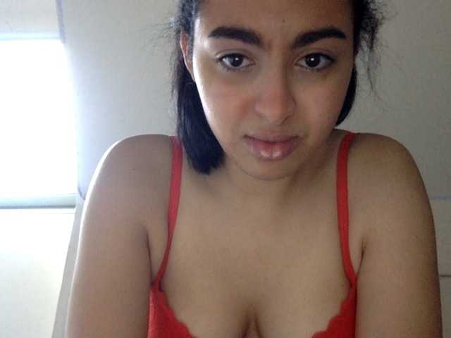 Fotky ImanAla if you find me pretty give me 5 tokens when you arrive on my live come home