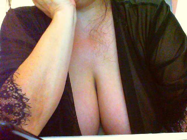 Fotky Alena209 Hello! Good mood to you all! show breasts 40 tokens. show face 100 tokens ass 30, cam 30 friends 10 talk