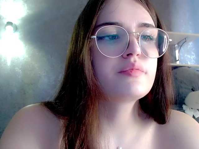 Fotky MelodyGreen the day is still boring without your attention and presence (づ￣ 3￣)づ #bigboobs #lovense #cum #young #natural