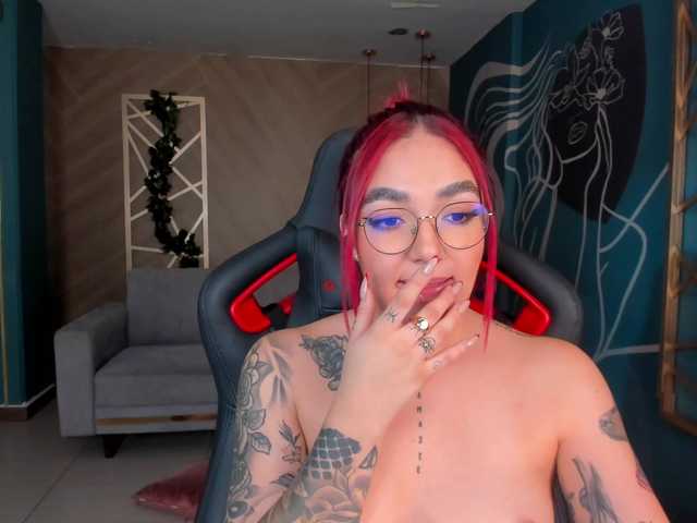 Fotky RosalineMay ⭐You like what you see? I can surprise you more♥♥ ​IG: @​Rosalinemay_x ♥♥ At goal: Make me cum!! @remain tks left